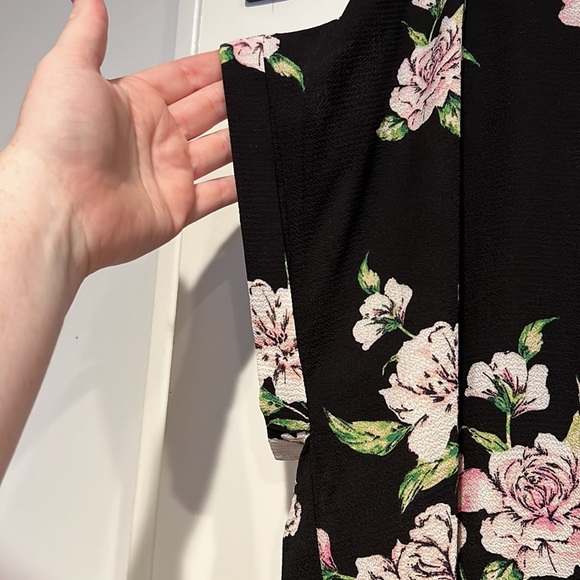 Misia size 3xl black rose blouse. Brand new. Never worn. - Picture 4 of 6